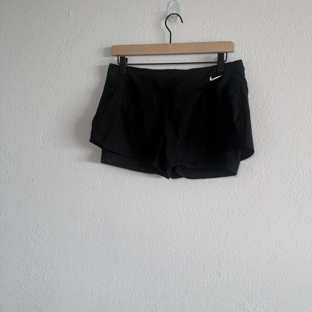 Nike Women’s 2-in-1 Medium Running Shorts Black Textured Athletic Training